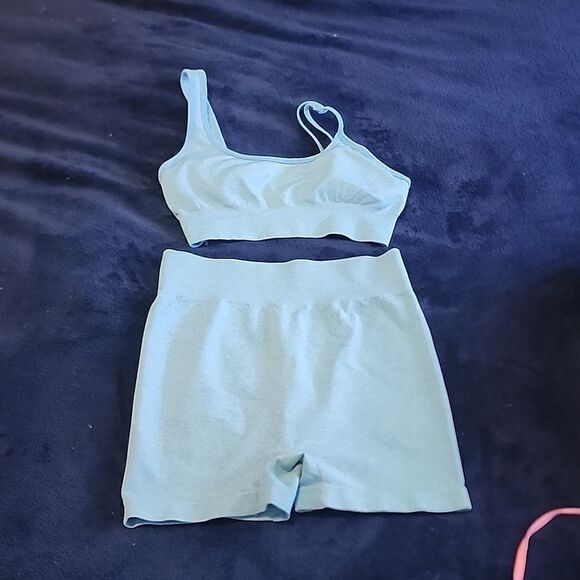 Light Blue Workout Set - Picture 1 of 3